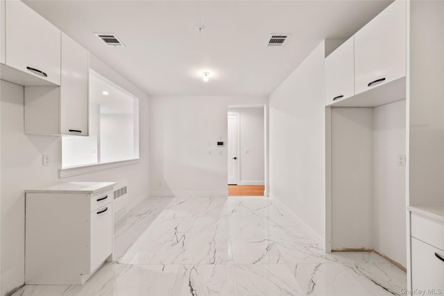 5 Jeffrey Place 112, Monsey, NY 10952