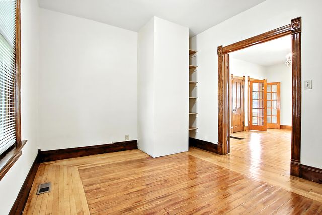 726 North Avenue, Waukegan, IL 60085