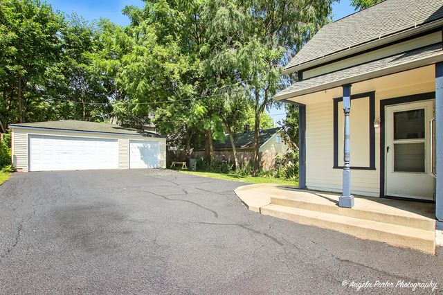726 North Avenue, Waukegan, IL 60085