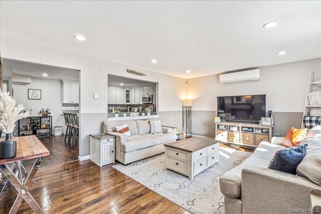 214 Woodycrest Drive, Holtsville, NY 11742