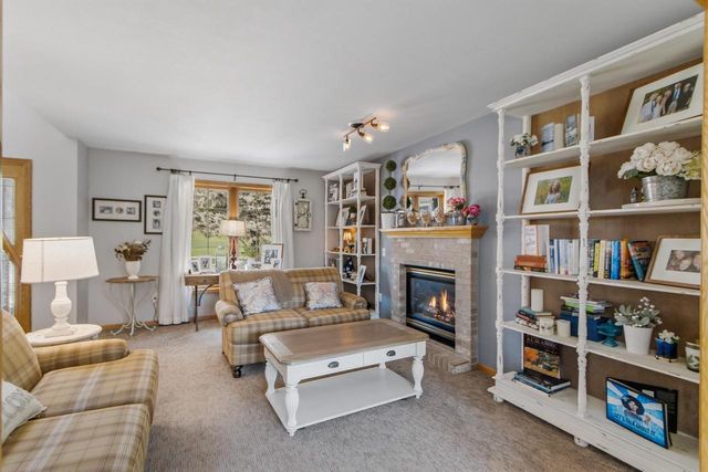 625 Bascom Hill Drive, Baraboo, WI 53913