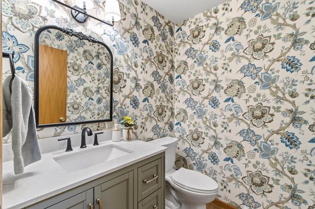 625 Bascom Hill Drive, Baraboo, WI 53913