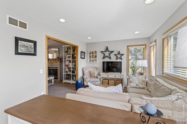 625 Bascom Hill Drive, Baraboo, WI 53913