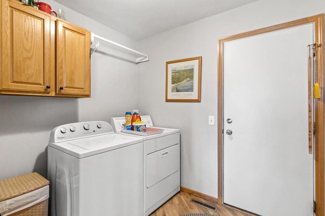 625 Bascom Hill Drive, Baraboo, WI 53913