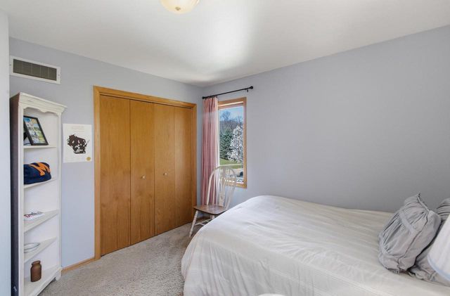 625 Bascom Hill Drive, Baraboo, WI 53913