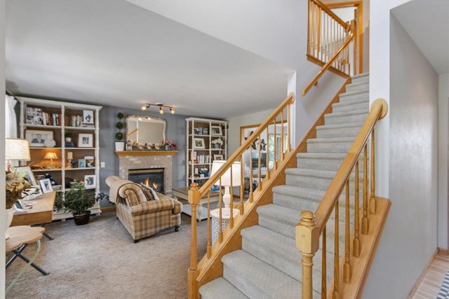 625 Bascom Hill Drive, Baraboo, WI 53913