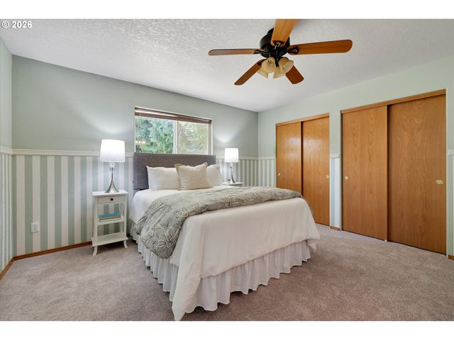 19229 Se RIVER Rd, Milwaukie, OR 97267