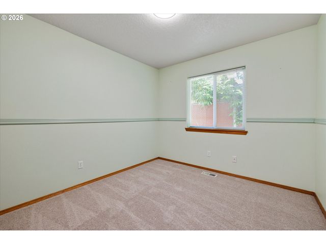 19229 Se RIVER Rd, Milwaukie, OR 97267