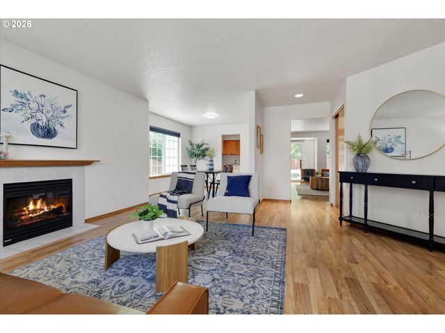 19229 Se RIVER Rd, Milwaukie, OR 97267
