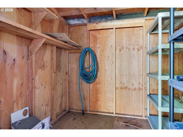 19229 Se RIVER Rd, Milwaukie, OR 97267