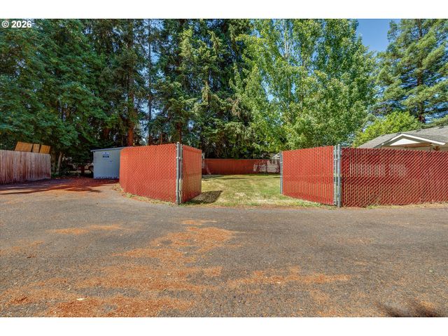 19229 Se RIVER Rd, Milwaukie, OR 97267
