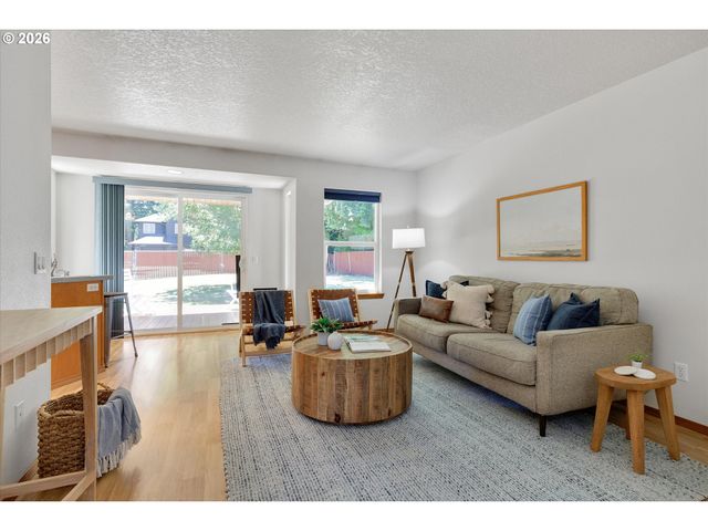 19229 Se RIVER Rd, Milwaukie, OR 97267