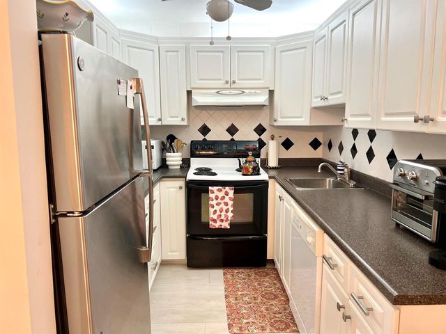 635 Durham W, Deerfield Beach, FL 33442