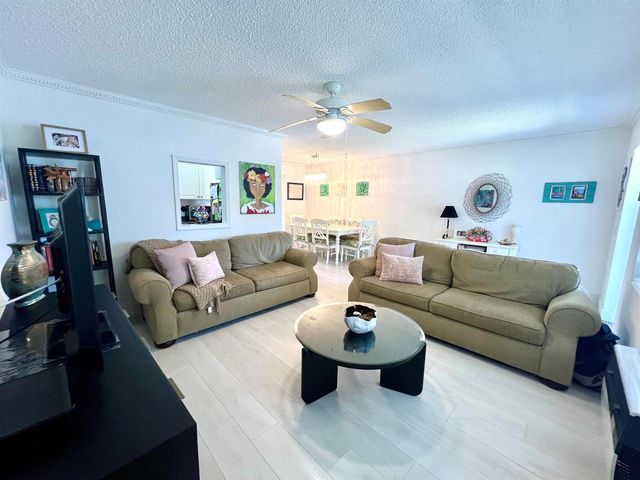 635 Durham W, Deerfield Beach, FL 33442