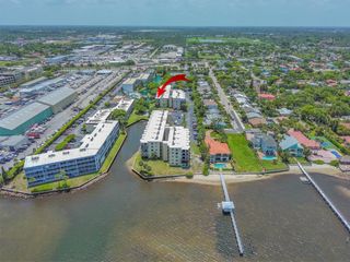 890 N FEDERAL Highway 412, Lantana, FL 33462