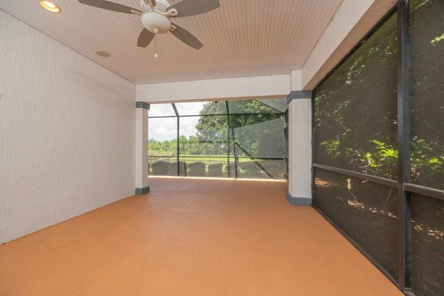 932 Spring Lake Ct, St Augustine, FL 32080