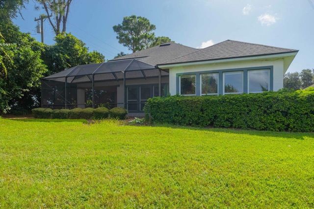 932 Spring Lake Ct, St Augustine, FL 32080