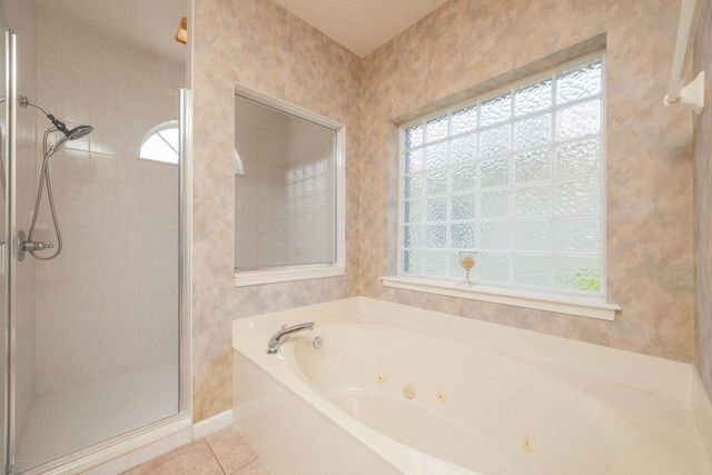 932 Spring Lake Ct, St Augustine, FL 32080