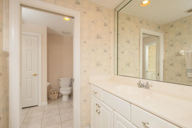 932 Spring Lake Ct, St Augustine, FL 32080