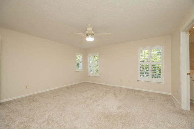 932 Spring Lake Ct, St Augustine, FL 32080