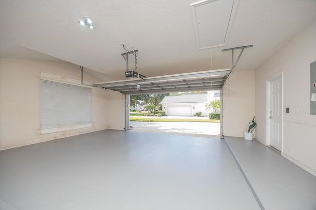932 Spring Lake Ct, St Augustine, FL 32080