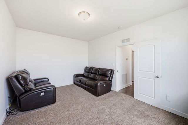 5015 Prairie Rose Way, Versailles, KY 40383