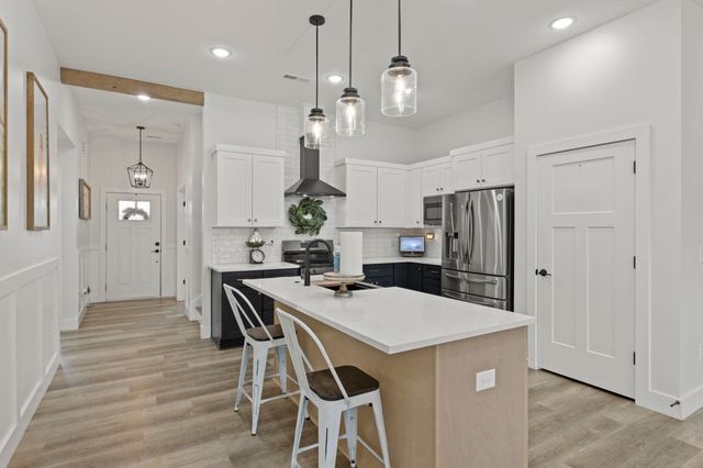 2010 Meadow Glen Court, Chesnee, SC 29323