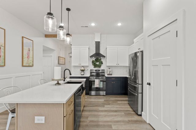 2010 Meadow Glen Court, Chesnee, SC 29323