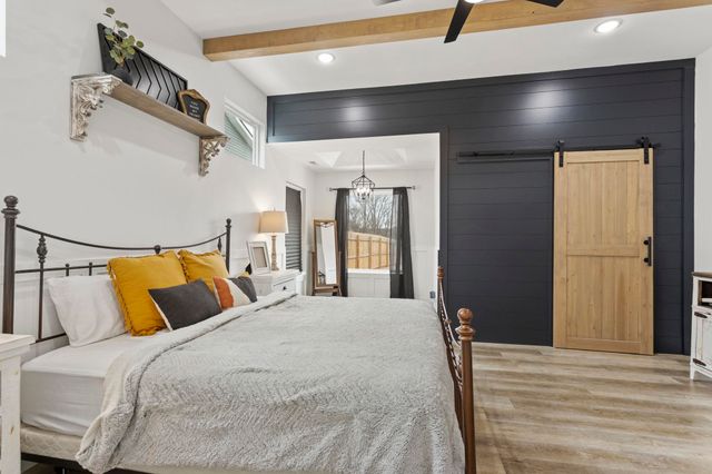 2010 Meadow Glen Court, Chesnee, SC 29323