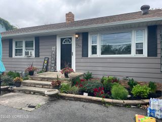 240 Arkansas Avenue, Toms River, NJ 08753