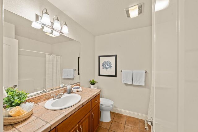 12565 Marcelais Ct, Auburn, CA 95603