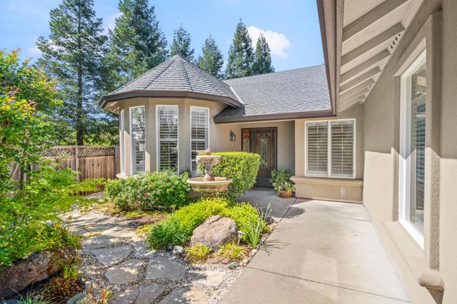 12565 Marcelais Ct, Auburn, CA 95603