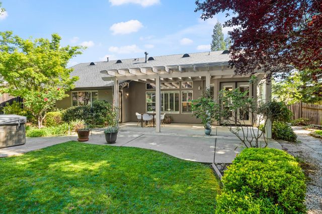 12565 Marcelais Ct, Auburn, CA 95603