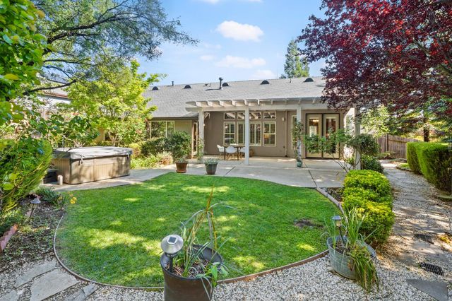 12565 Marcelais Ct, Auburn, CA 95603