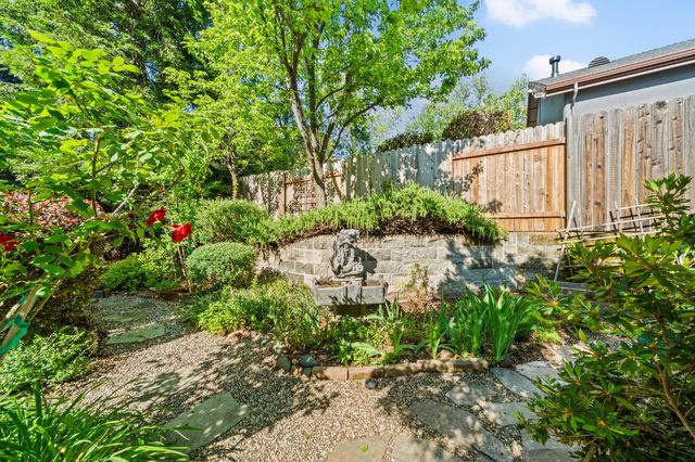 12565 Marcelais Ct, Auburn, CA 95603