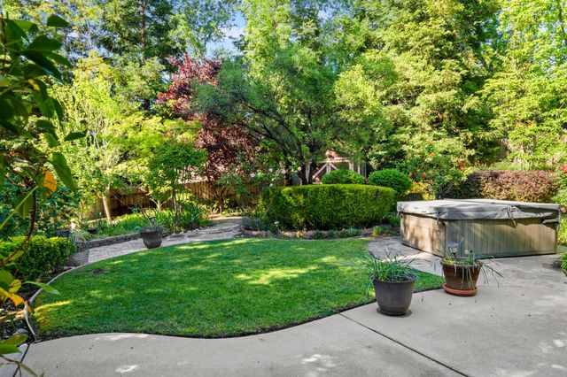 12565 Marcelais Ct, Auburn, CA 95603