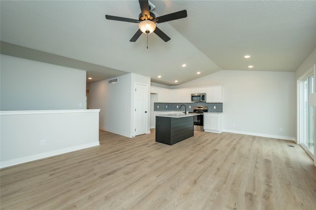 3727 NE 6th Street, Ankeny, IA 50021