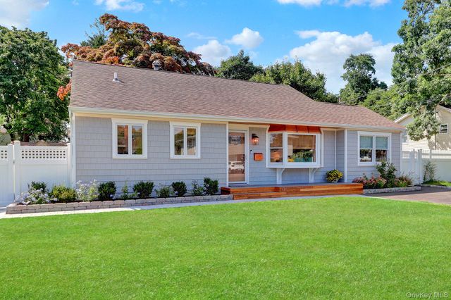 116 Washington Avenue, West Sayville, NY 11796