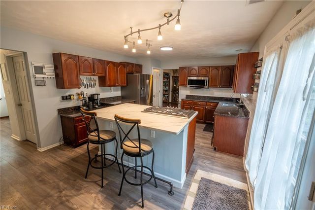 4100 Scotfield DR, Chesapeake, VA 23321