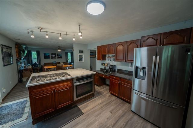 4100 Scotfield DR, Chesapeake, VA 23321