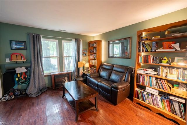 4100 Scotfield DR, Chesapeake, VA 23321