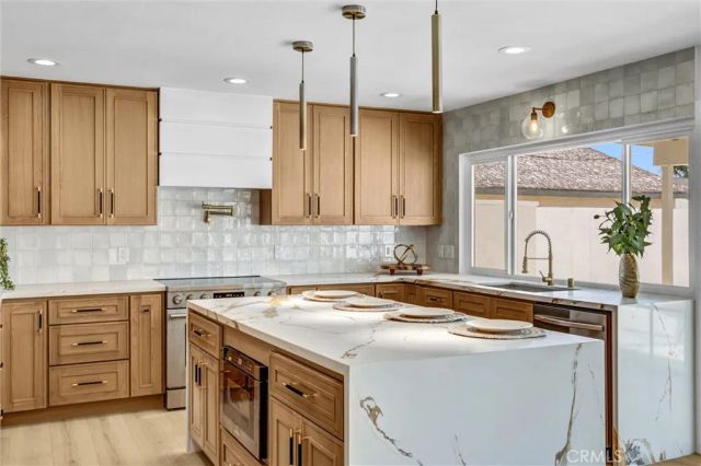 944 E Bastanchury, Placentia, CA 92870