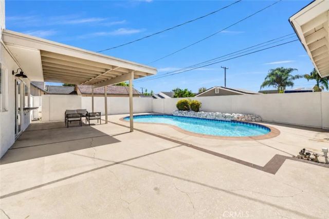 944 E Bastanchury, Placentia, CA 92870