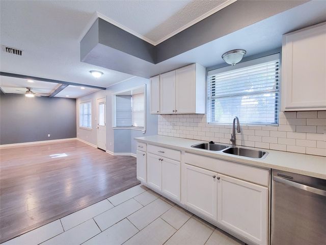 8310 Gulf Tree Lane, Houston, TX 77075