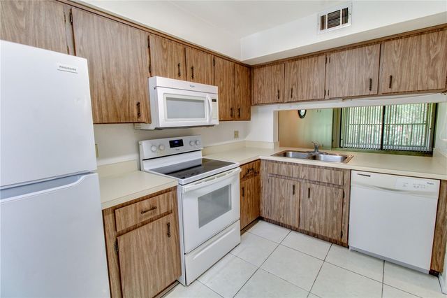 3293 WESTRIDGE BOULEVARD 203, Orlando, FL 32822