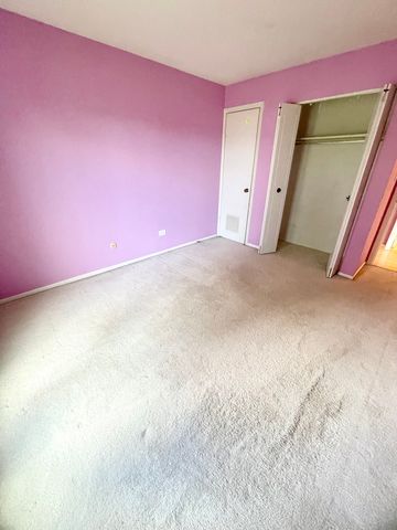 1306 S New Wilke Road 2B, Arlington Heights, IL 60005