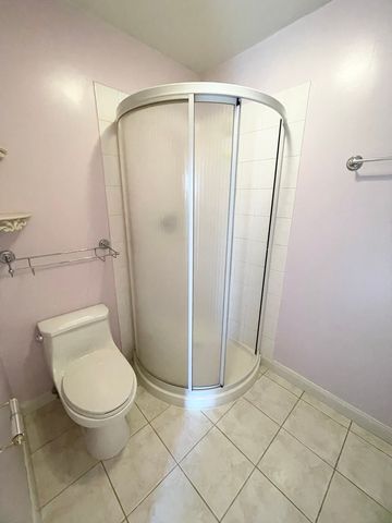 1306 S New Wilke Road 2B, Arlington Heights, IL 60005