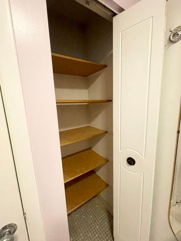 1306 S New Wilke Road 2B, Arlington Heights, IL 60005