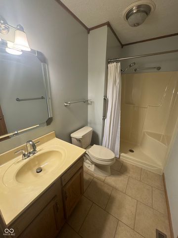 3906 E Teakwood Avenue, Terre Haute, IN 47805