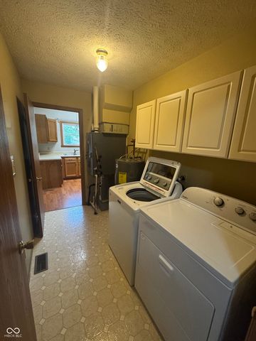 3906 E Teakwood Avenue, Terre Haute, IN 47805